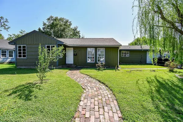 1905 Tennessee ST, Baytown, TX 77520