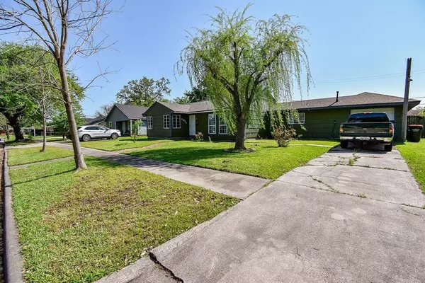 1905 Tennessee ST, Baytown, TX 77520