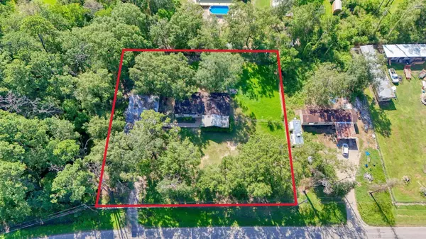 5442 Woodland DR, Orange, TX 77632