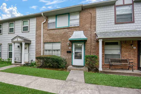 4251 Young ST, Pasadena, TX 77504