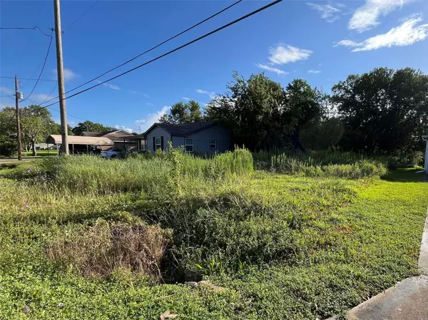 308 Hemphill ST, Texas City, TX 77591