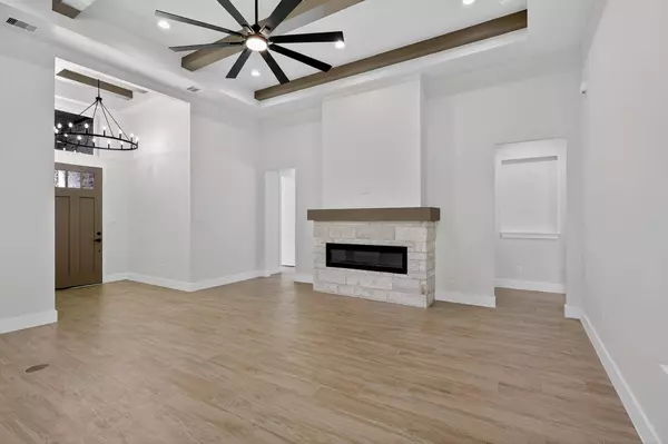 16107 Long Boat CT, Crosby, TX 77532