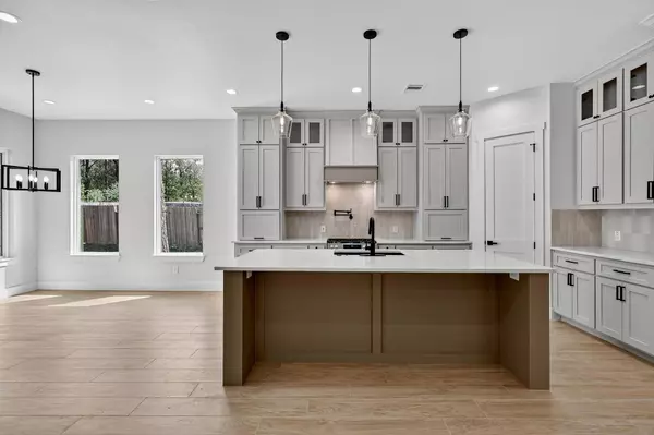 16107 Long Boat CT, Crosby, TX 77532