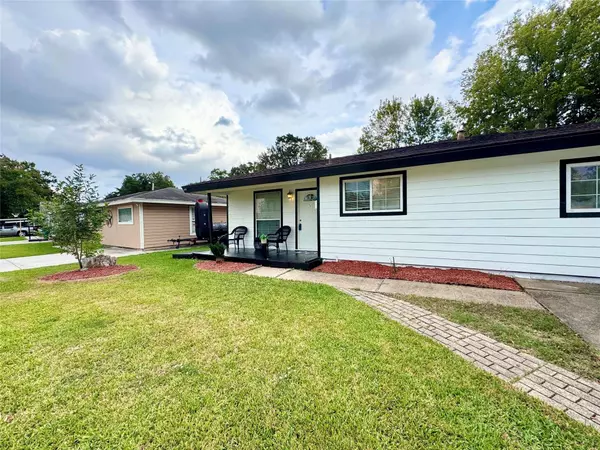 2708 Morningside LN, Pasadena, TX 77506