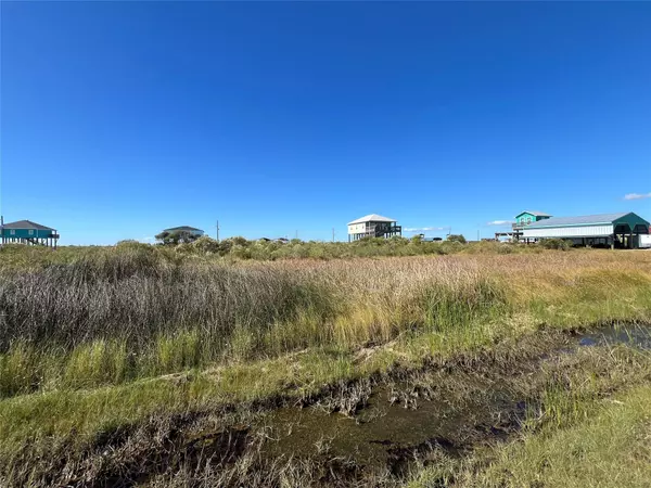 00 Mabry ST, Gilchrist, TX 77617