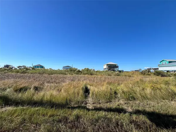 0 Mabry ST, Gilchrist, TX 77617