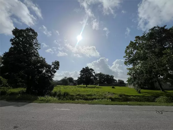 0 N 2nd ST, La Porte, TX 77571