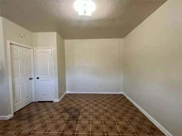 2705 Lorraine ST #8, Houston, TX 77026