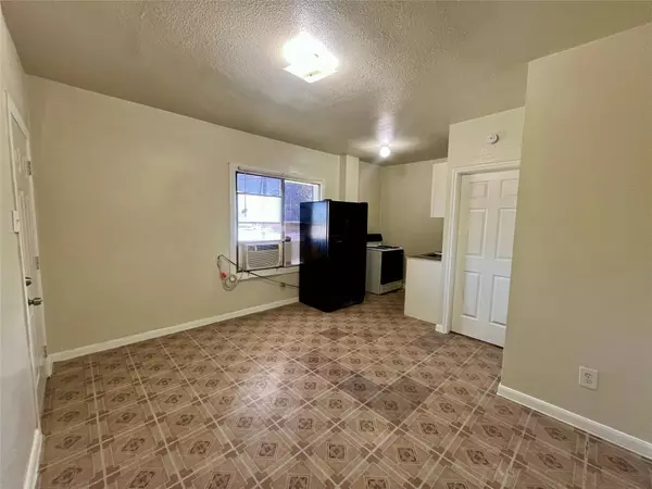 2705 Lorraine ST #8, Houston, TX 77026