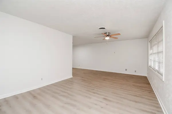 731 Dunwick LN, Pasadena, TX 77502