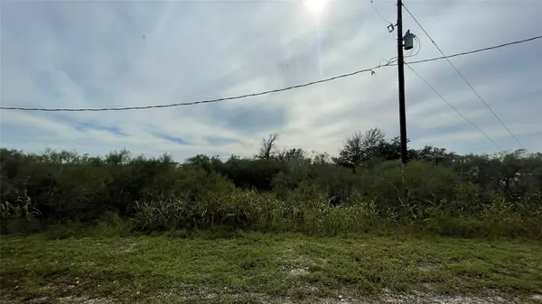 0 Bastrop ST, Angleton, TX 77515