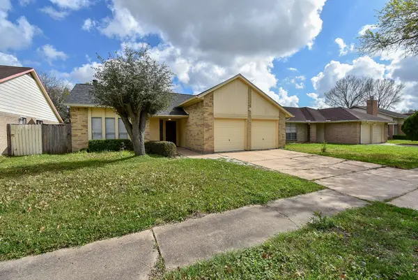 9426 Kingsvalley ST, Houston, TX 77075