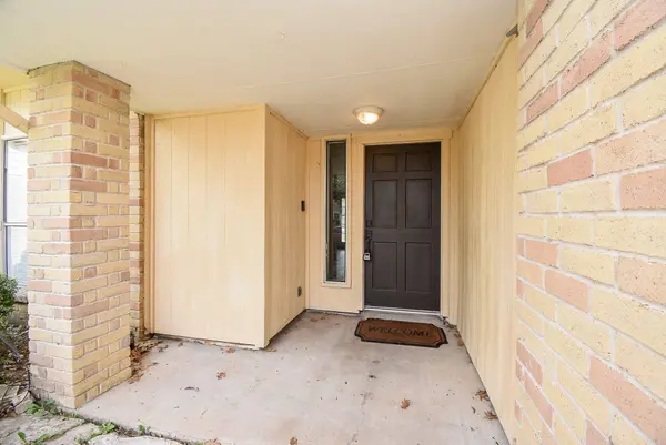 9426 Kingsvalley ST, Houston, TX 77075