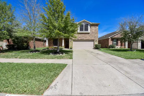 8207 Running Brook LN, Richmond, TX 77469