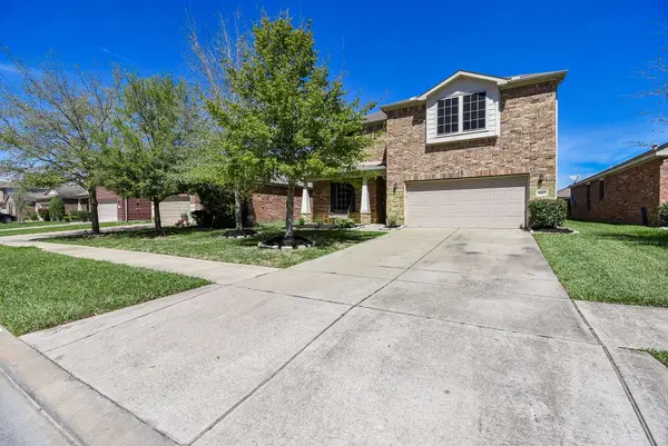 8207 Running Brook LN, Richmond, TX 77469