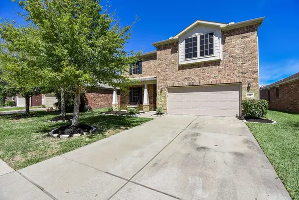 8207 Running Brook LN, Richmond, TX 77469