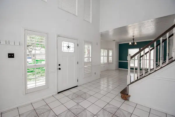 4311 Glen Avon DR, Pasadena, TX 77505