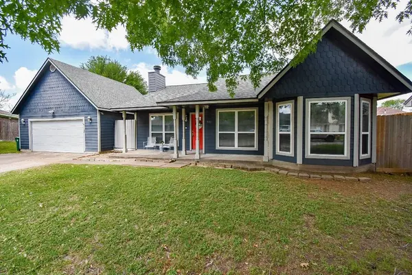 5911 Butterfly CIR, Pasadena, TX 77505