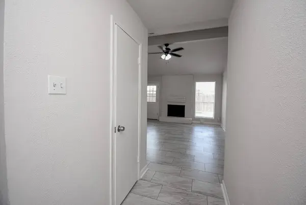 9527 Kingsvalley ST, Houston, TX 77075