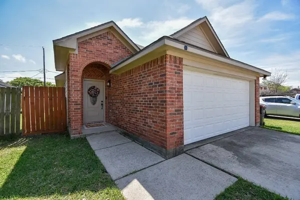 1909 W Texas AVE, Baytown, TX 77520