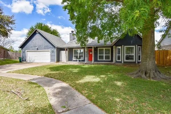 5911 Butterfly CIR, Pasadena, TX 77505