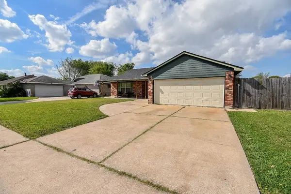 10139 Rustic Rock RD, La Porte, TX 77571