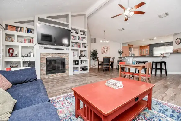 10139 Rustic Rock RD, La Porte, TX 77571