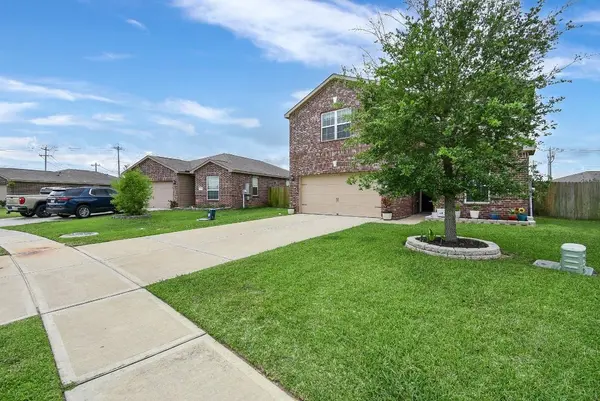 12213 Midship LN, Texas City, UT 77568