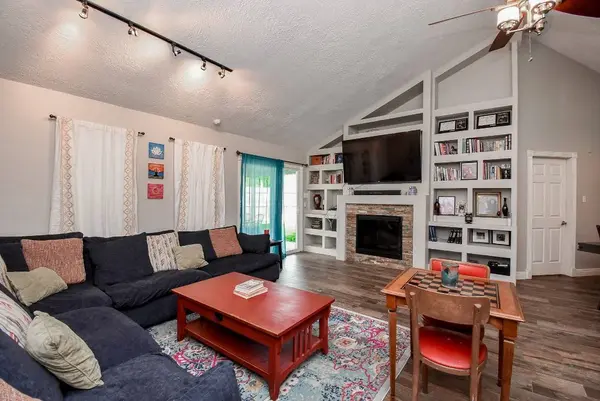 10139 Rustic Rock RD, La Porte, TX 77571