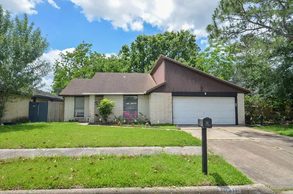 10418 Sagestar LN, Houston, TX 77089
