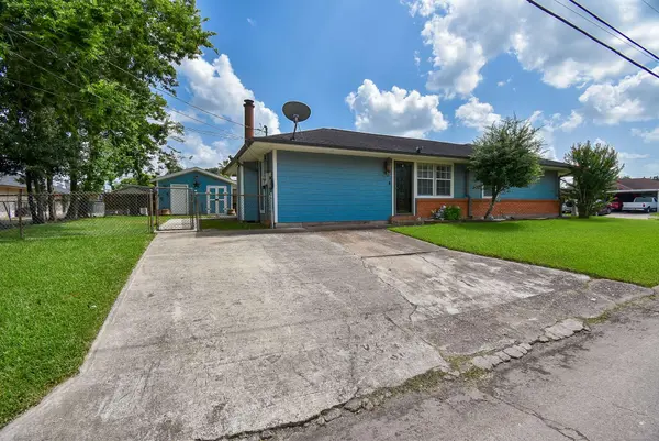 1801 Buchanan ST, Pasadena, TX 77502
