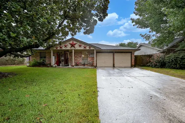 355 Skywood DR, Houston, TX 77090