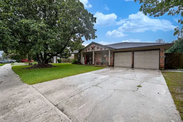 355 Skywood DR, Houston, TX 77090