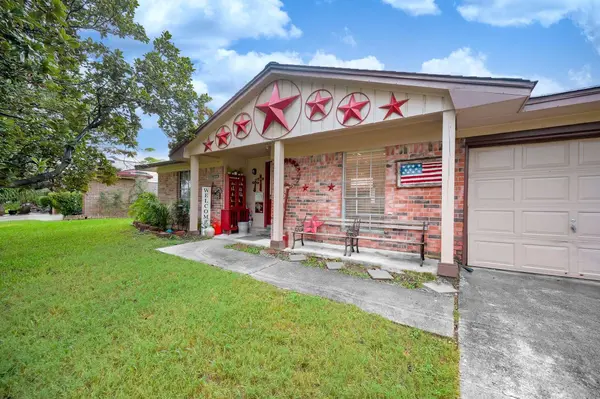 355 Skywood DR, Houston, TX 77090