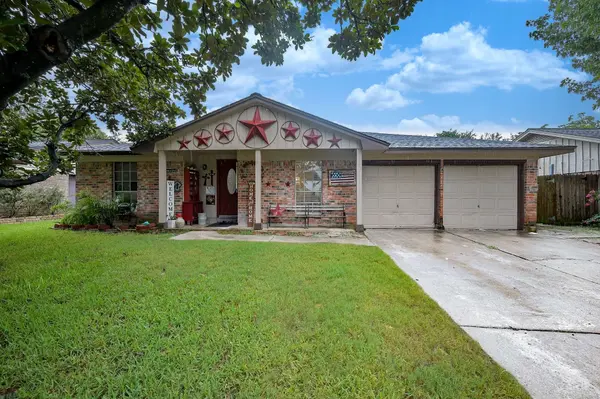 355 Skywood DR, Houston, TX 77090