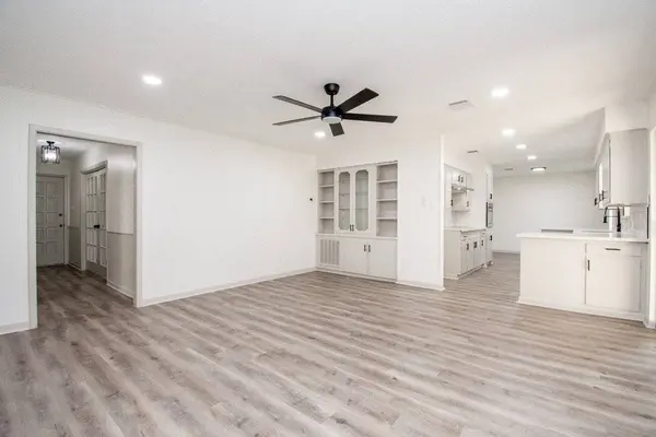 729 Arbor DR, Deer Park, TX 77536
