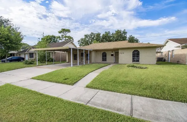 729 Arbor DR