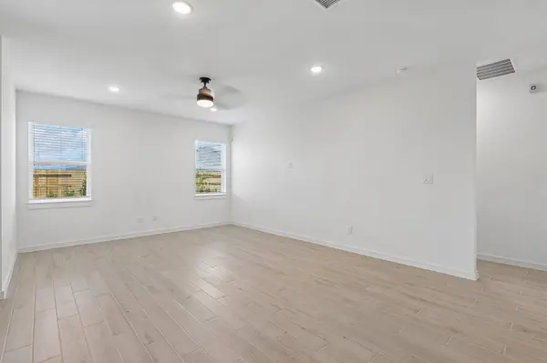 551 Day Station DR, Dayton, TX 77535
