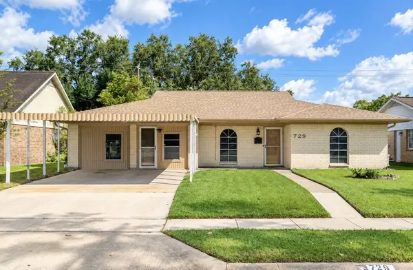 729 Arbor DR
