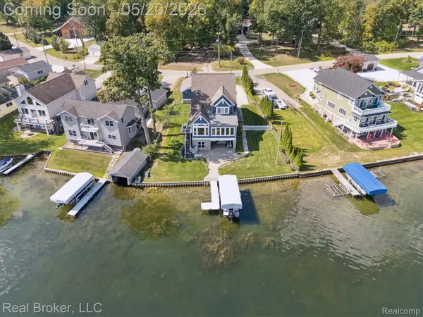 16295 Whitehead DR, Argentine Township, MI 48451