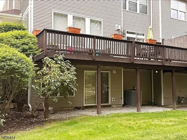 15 Aspen Ct, Hardyston Twp., NJ 07419