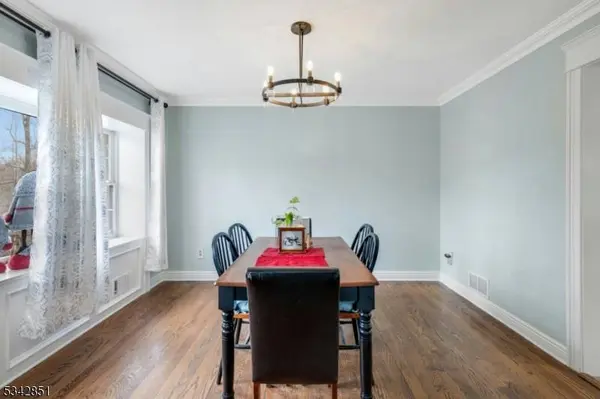 18 Cardinal Dr, Allamuchy Twp., NJ 07840