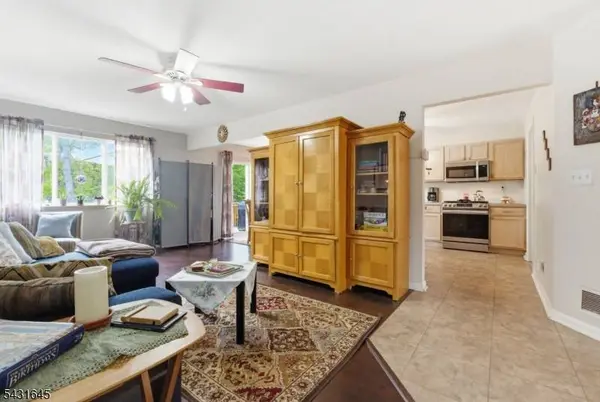 16 Pale Star Ct, Hardyston Twp., NJ 07419