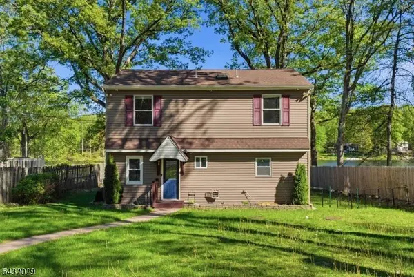 931 Plymouth Lake Dr, Stillwater Twp., NJ 07860
