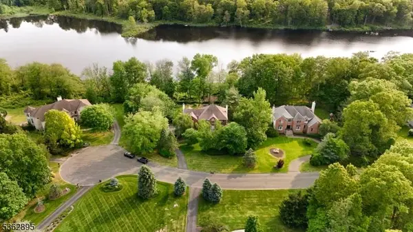 20 Crestview Ln