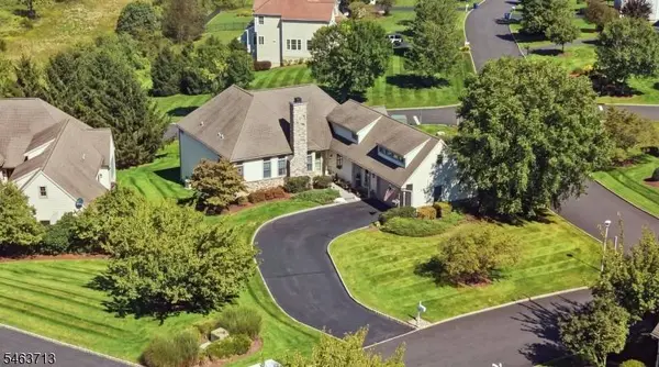 2 Troon Dr