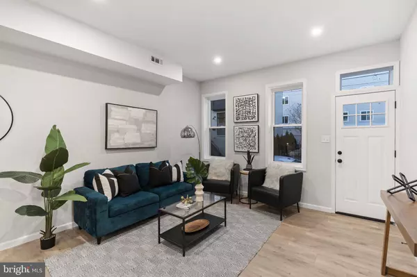 526 WINTON ST, Philadelphia, PA 19148