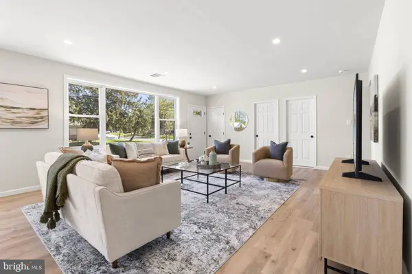 405 BRIGHTON TER, Holmes, PA 19043