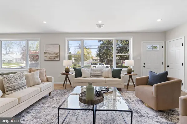 405 BRIGHTON TER, Holmes, PA 19043