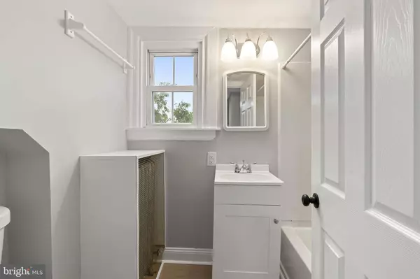 216 COLLINGDALE AVE #5, Collingdale, PA 19023